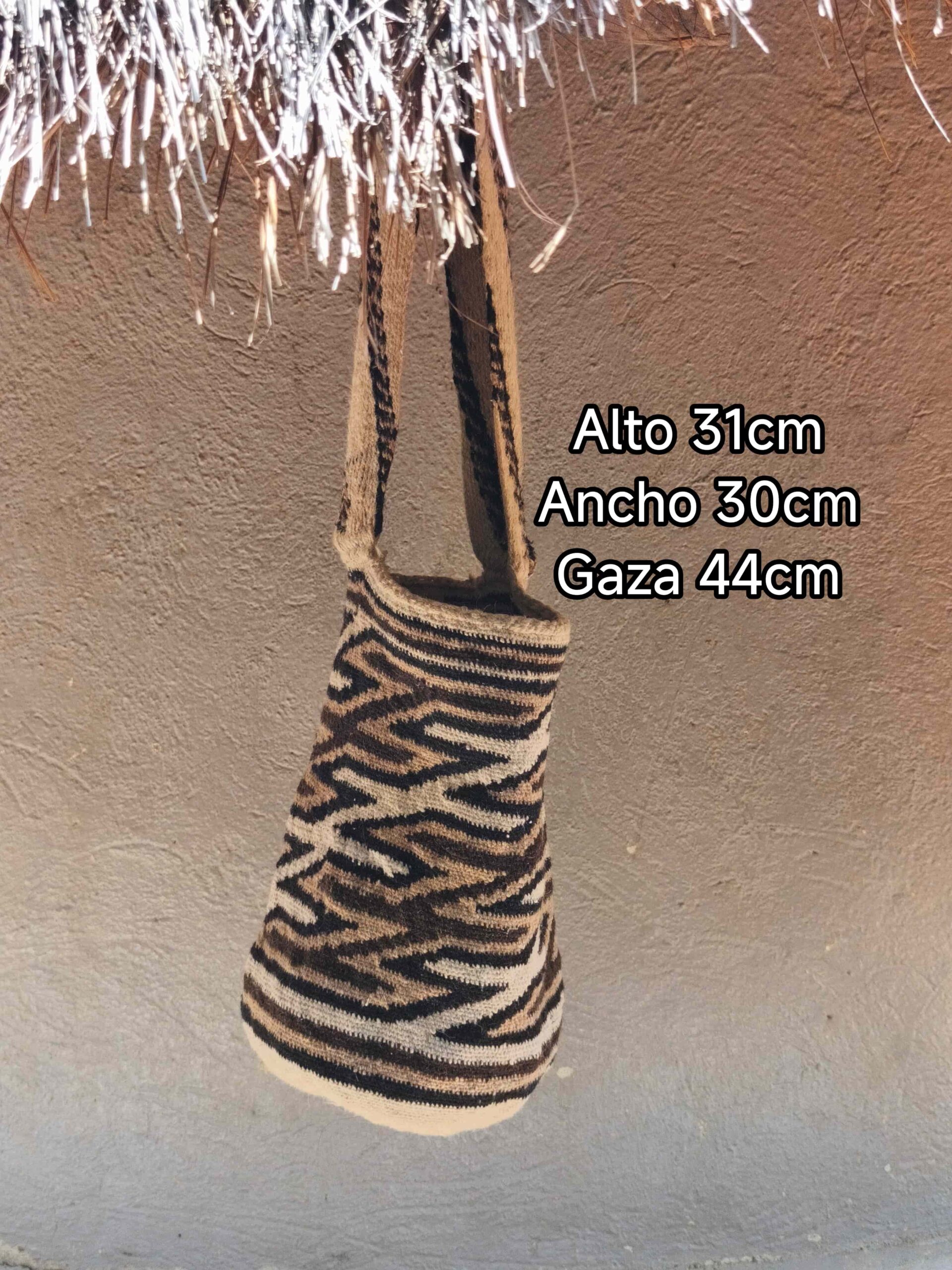Mochila artesanal arhuaca en lana de ovejo café y blanco - modelo serpiente